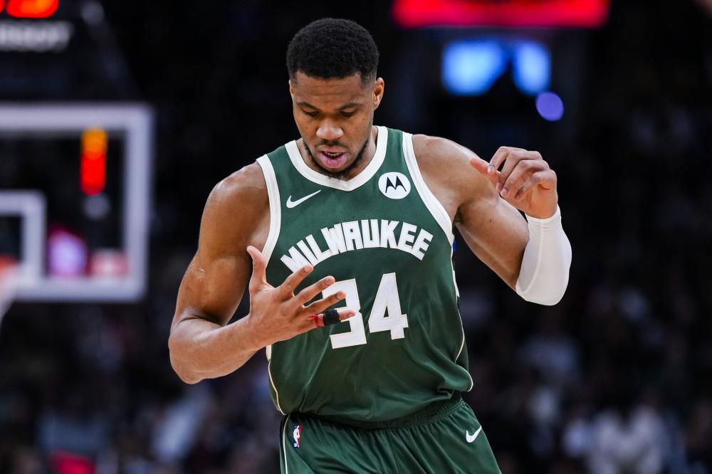 半场中段出 半场中段出