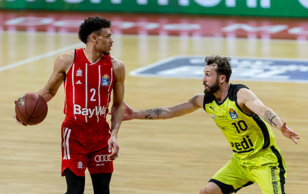 为球队苦苦 为球队苦苦